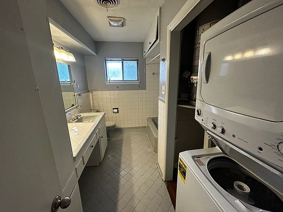 3rd image of 3201 Wabash Ave APT B