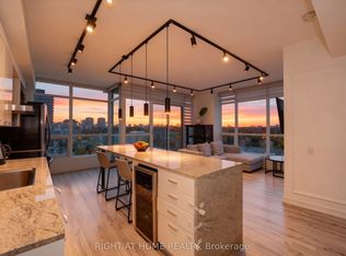 15 Singer Ct #PENTHOUSE 02, Toronto, ON M2K 0B1