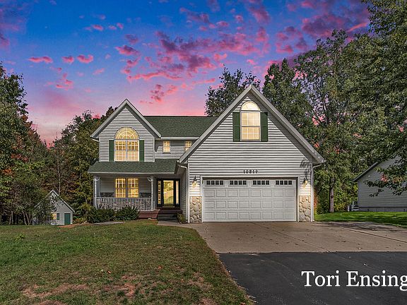 2nd image of 10817 Wildwood Dr
