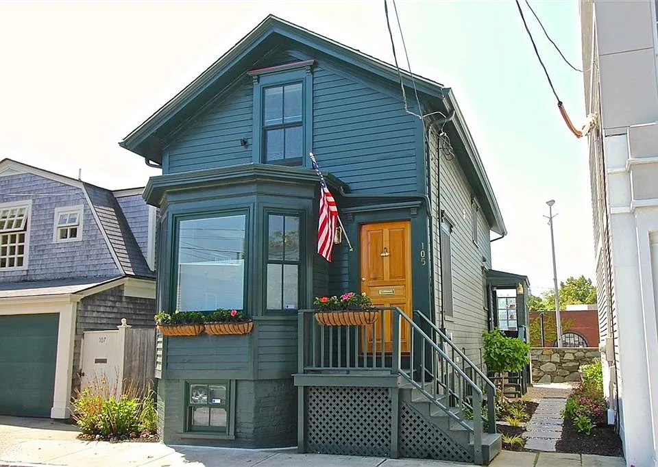 105 John St