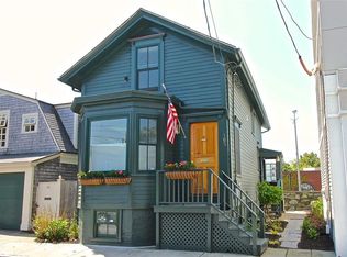 105 John St, Newport, RI 02840