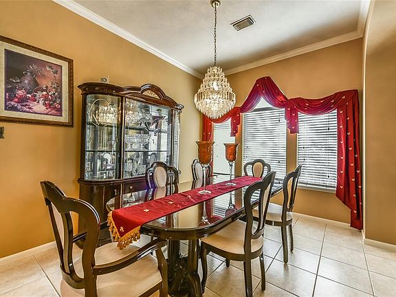 3rd image of 5723 Berwick Ct