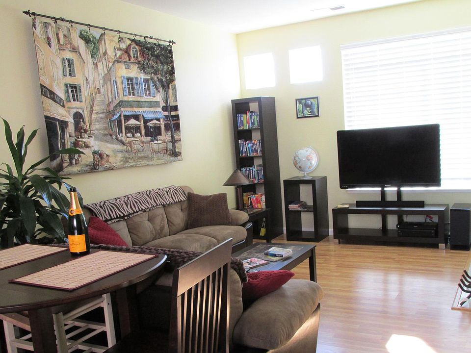 Living Room Furnitures