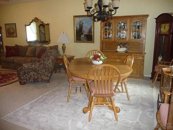 5th image of 688 NE Cobblestone Ln