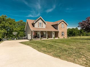 1008 Larkspur Meadows Ln, Portland, TN 37148