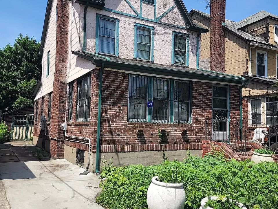 1st image of 11018 208th St