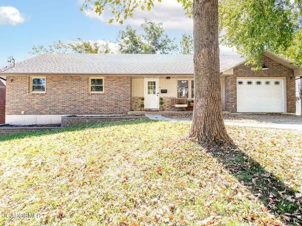 1911 N Circle Dr, Jefferson City, MO 65109