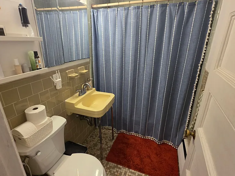 184 Naples Rd #4 — Photo 9
