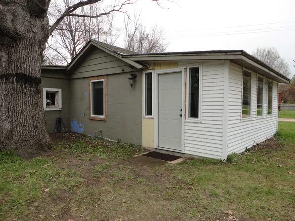 305 Maple St, Lake, MI 48632