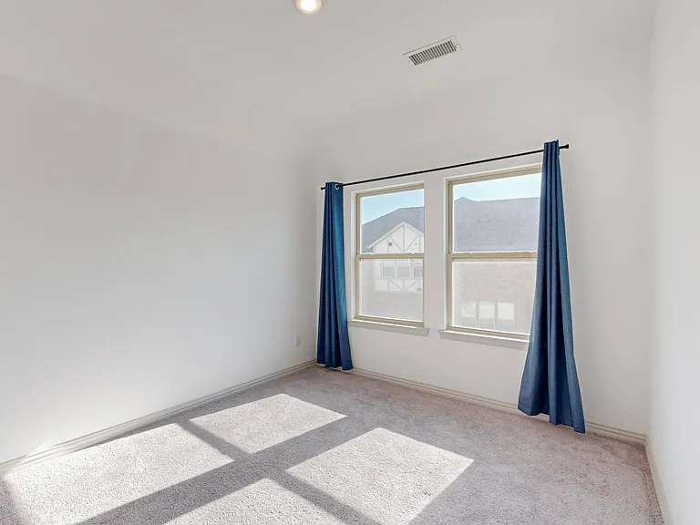 4325 Oliver Dr — Photo 32