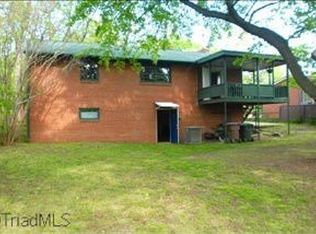 3213 London Rd, Greensboro, NC 27405