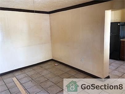 4th image of 10440 NW 31st Ave
