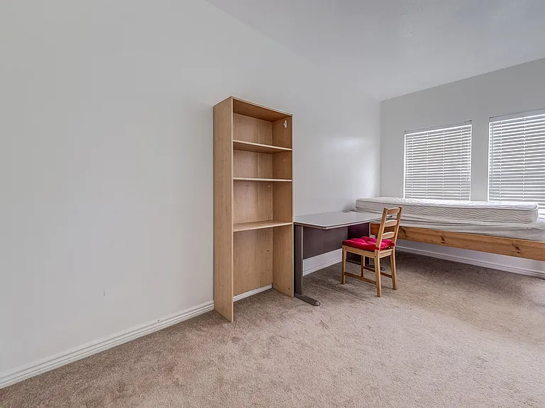 437 N Belmont Pl #260 — Photo 7