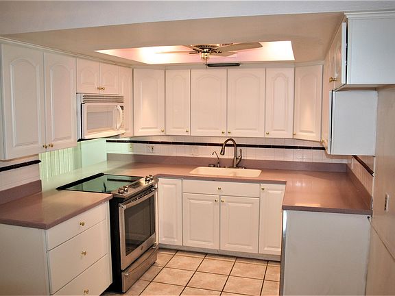 5th image of 3405 S Wilson St