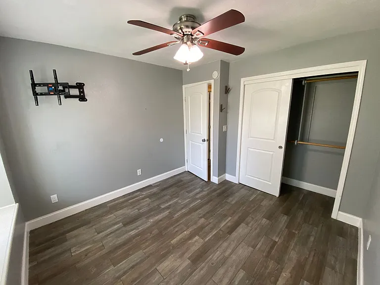 934 N Kent St — Photo 13
