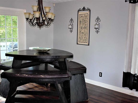 5th image of 1227 Saybrook Ln