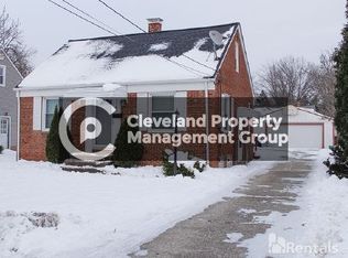 1163 Irene Rd, Lyndhurst, OH 44124