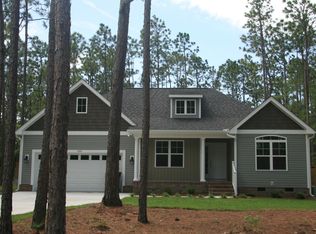1370 Forest Lake Dr, Southport, NC 28461