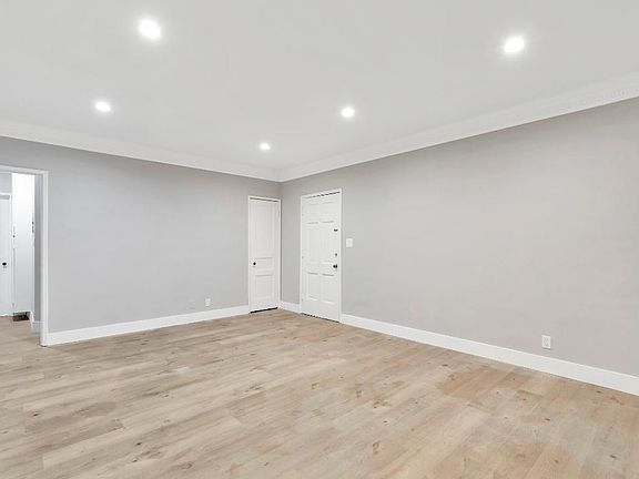 5th image of 644 Hauser Blvd #1/2