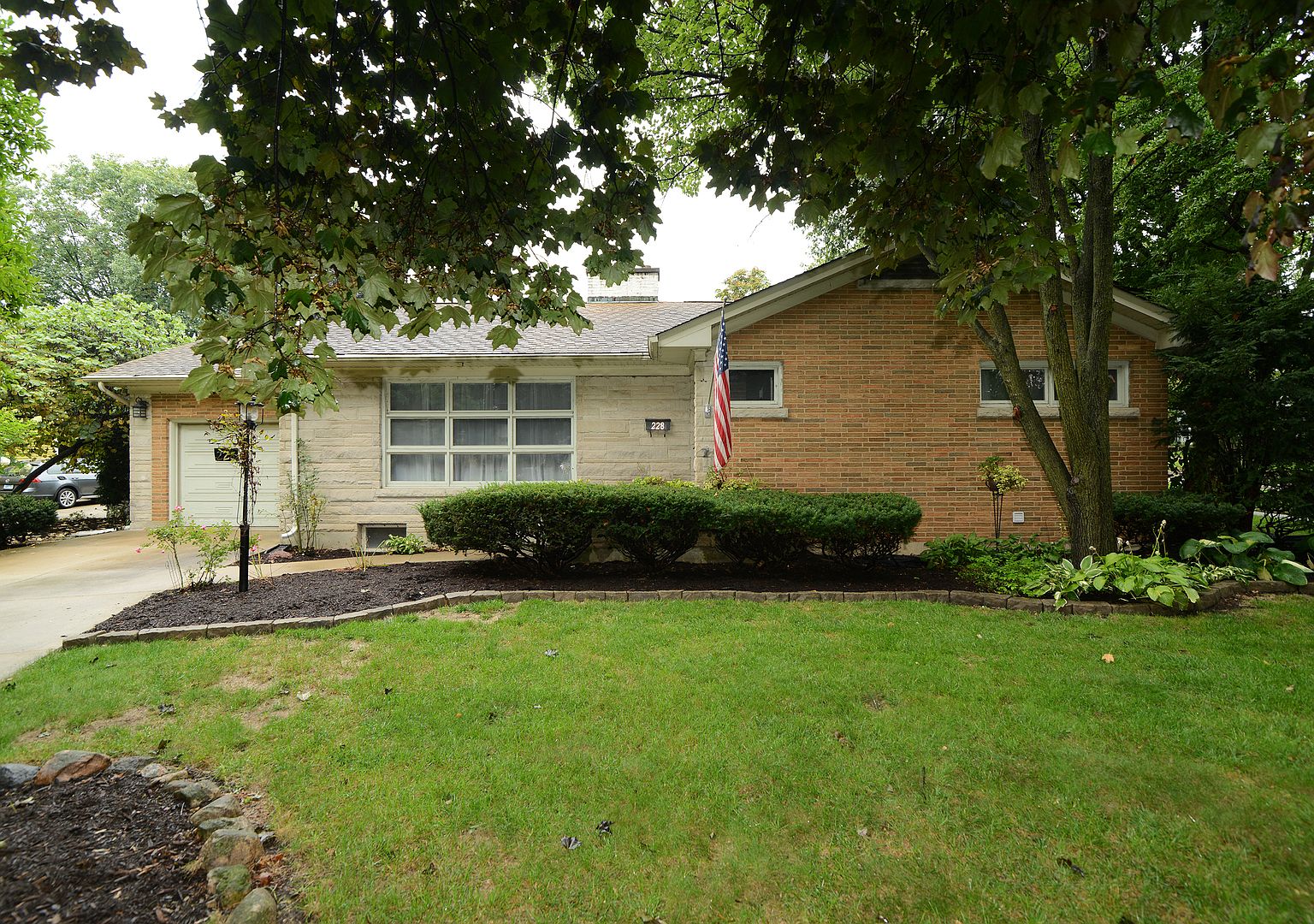 228 N 5th St, Geneva, IL 60134 Zillow