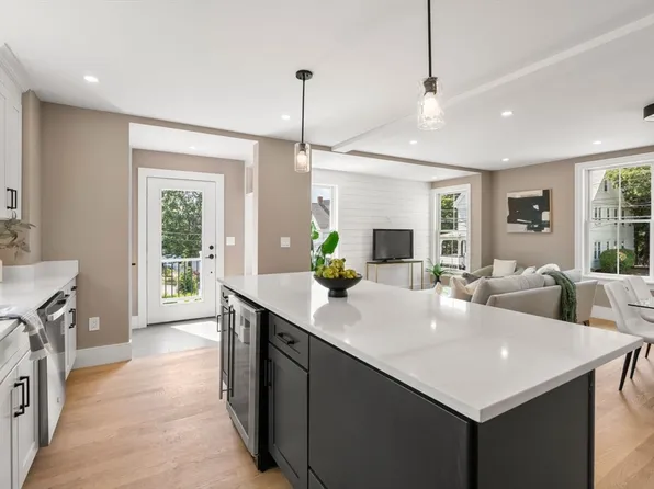 71 Whites Ave #71, Watertown, MA 02472