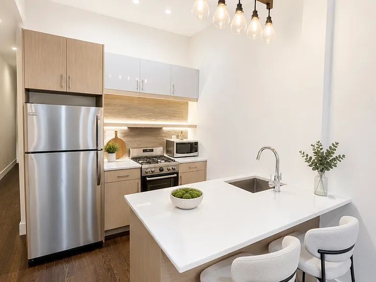 1346 Hancock St #3L — Photo 1