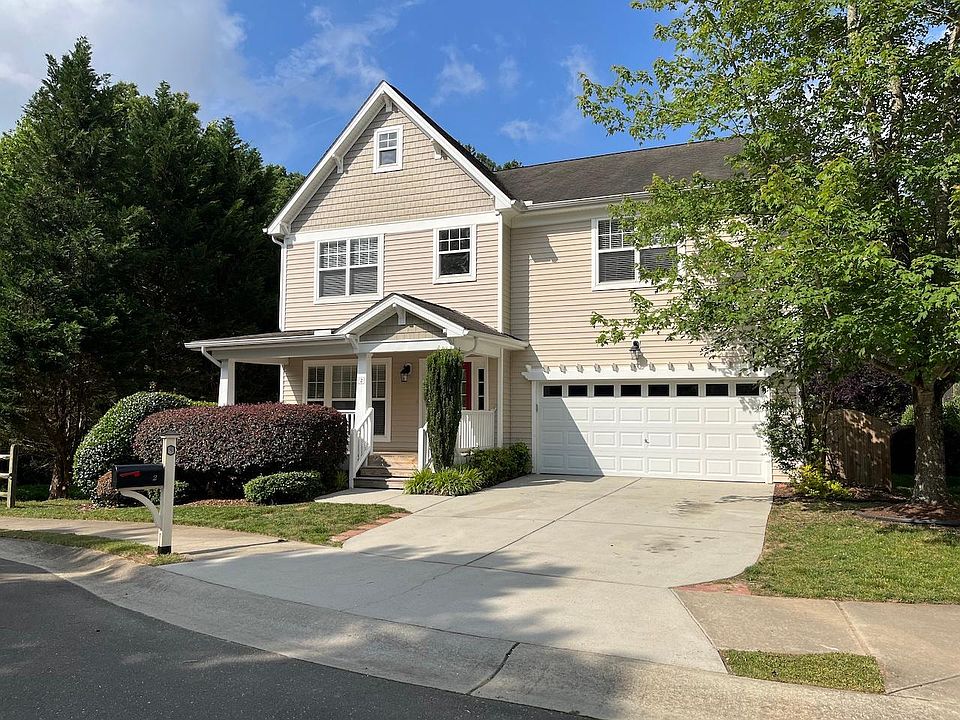 1st image of 2 Greenway Cir