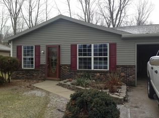 8305 S Cameron Dr, Hamilton, IN 46742