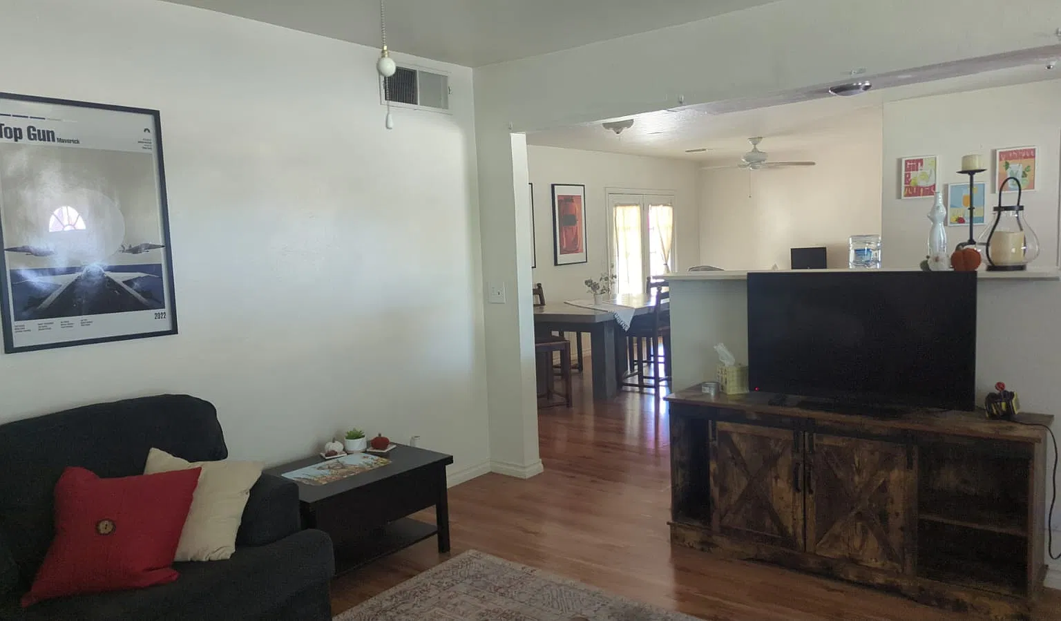 3 bed, 1460 sqft, $3,200 — Photo 2