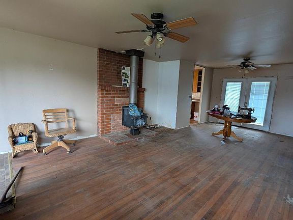 5th image of 509 Woodside Way