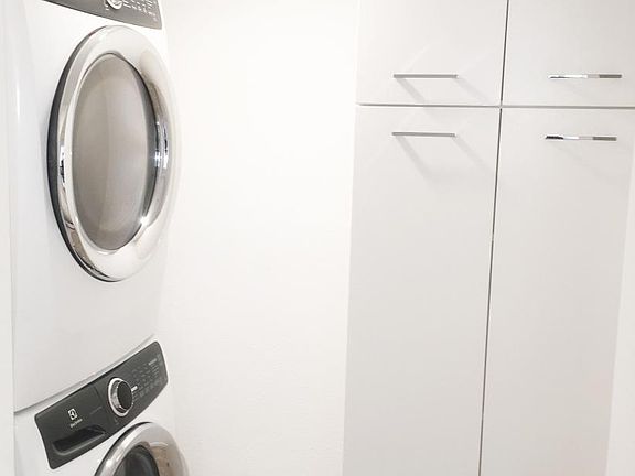 5th image of 8600 Burton Way APT 205
