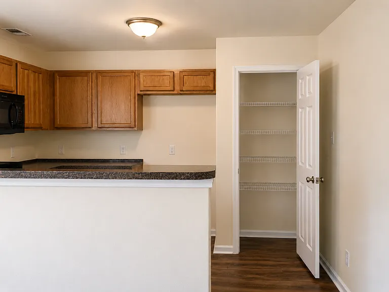 11 Transom Rd — Photo 6