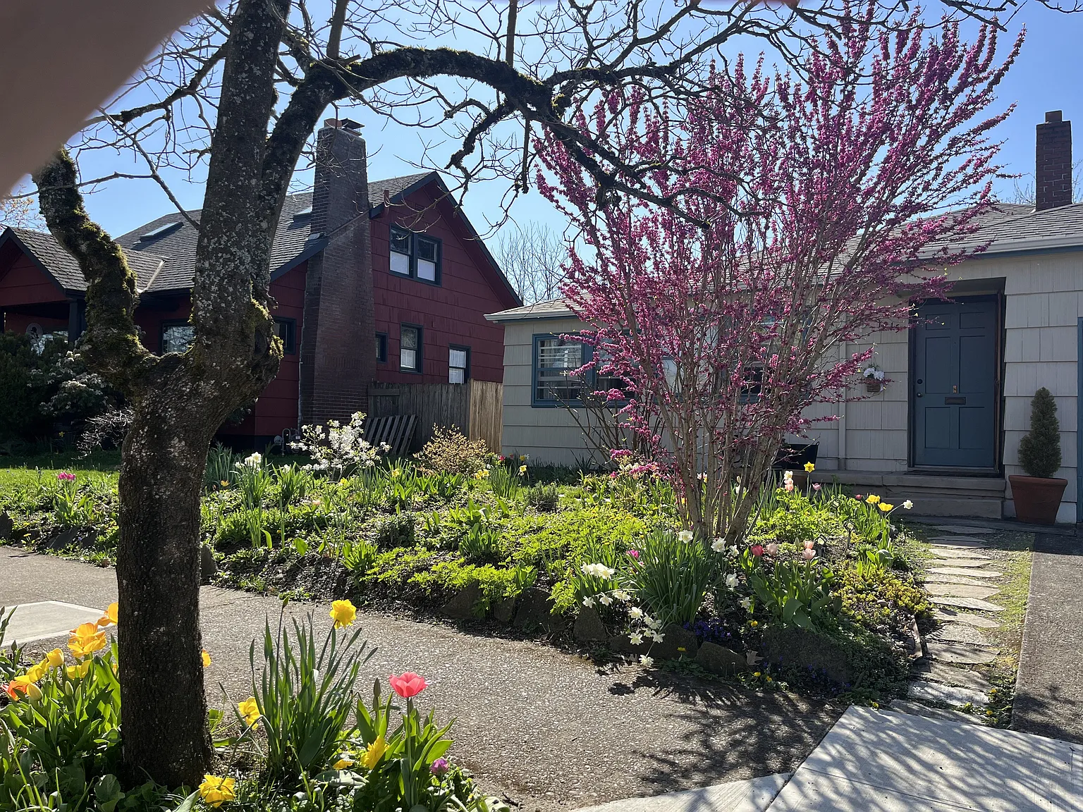 1215 NE 71st Ave — Photo 1