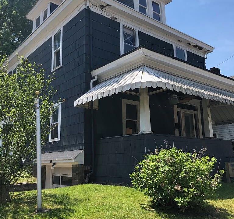 1st image of 1719 1st St #1