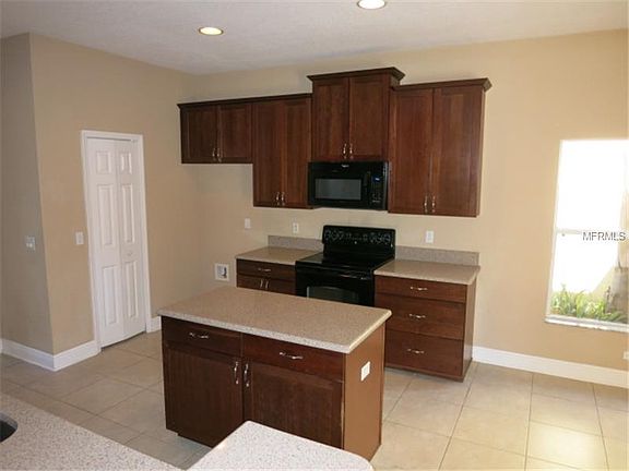 5th image of 13516 Phoenix Dr