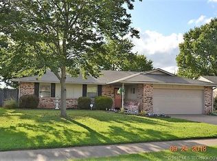 5613 East Cir, Bartlesville, OK 74006