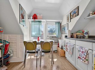 302 Van Deusen St #2, Madison, WI 53715