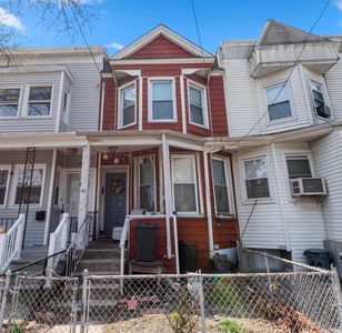 46 E 34th St, Bayonne, NJ, 07002