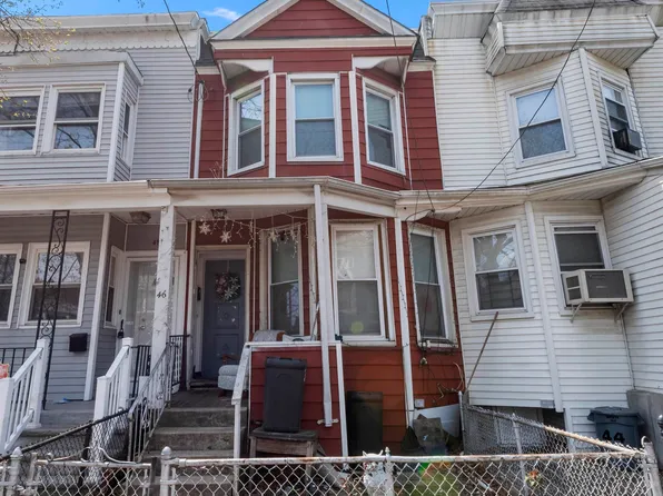 46 E 34th St, Bayonne, NJ 07002