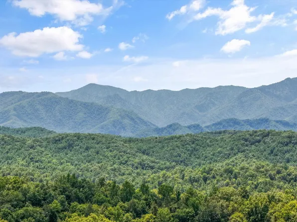 0 Parkway E, Sevierville, TN 37876