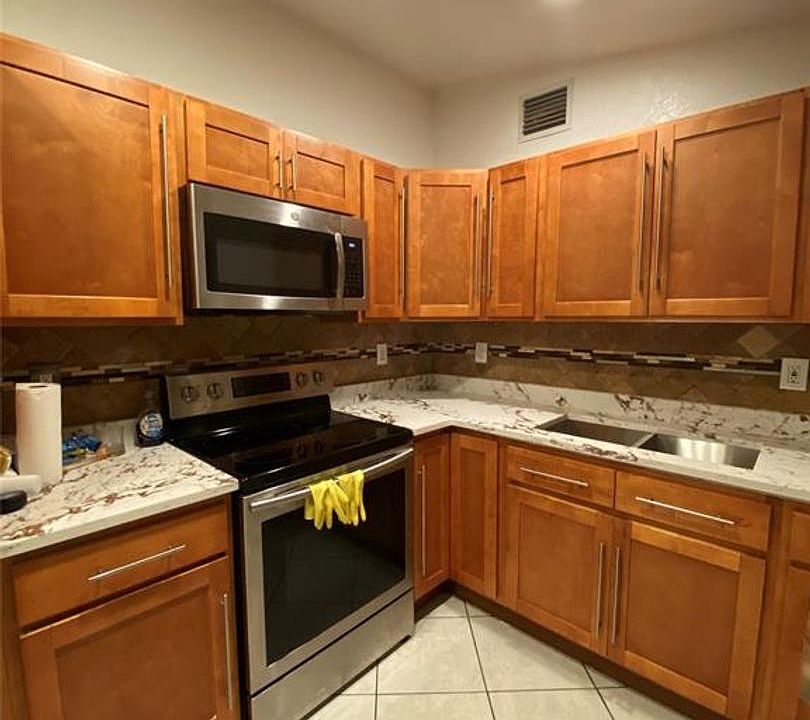 1st image of 1528 NW 15th Pl