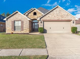 3307 Grand Lake Dr, Bossier City, LA 71111
