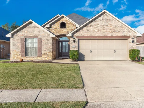 3307 Grand Lake Dr, Bossier City, LA 71111