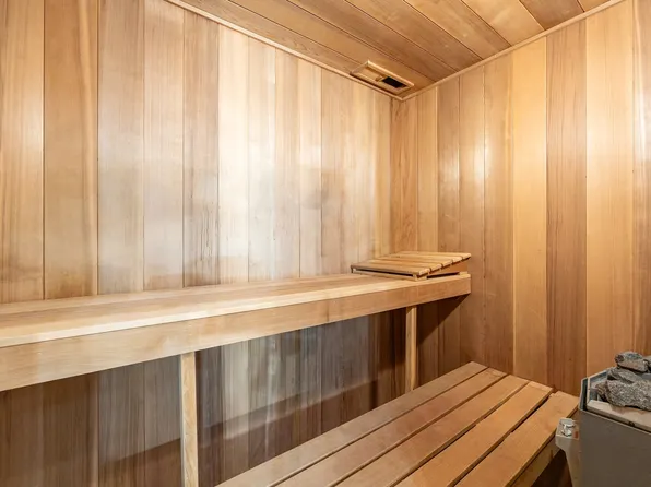 3821 Avenue S image 22 of 42