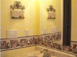 352 Stonegables Ct, Gray, GA 31032