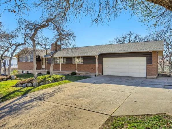 413 S Stirling Dr, Fruit Heights, UT 84037