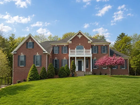4 Summit Way, Hopkinton, MA 01748