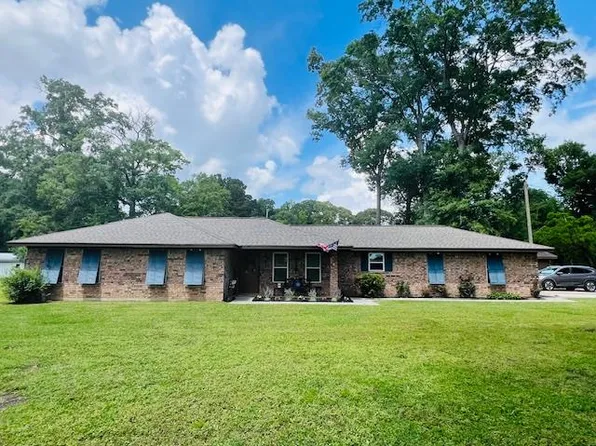 371 Holly Bay Cir, Hemphill, TX 75948