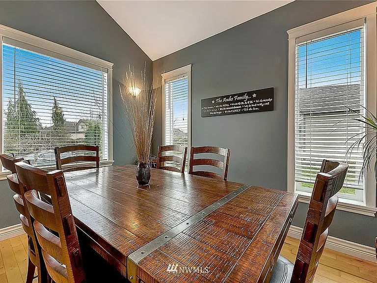 4463 Castlerock Dr — Photo 8