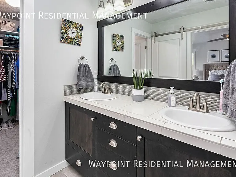 4342 S Axiom Ave — Photo 22